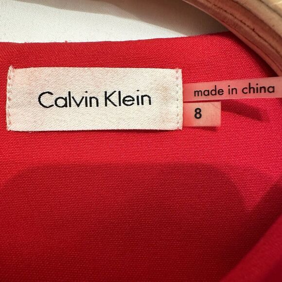 Calvin Klein Sheath Dress Size 8‎ Red Sleeveless Modern Career Classic - Picture 3 of 4
